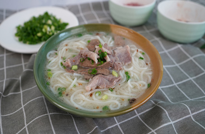 千家镇原味汤粉王培训